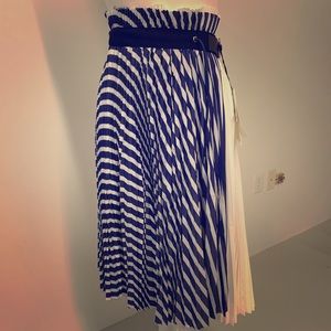Davao skirt- NWT